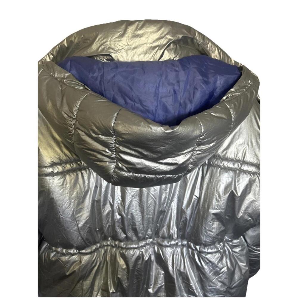 Urban Outfitters Oversized Silver Metallic Hooded Puffer Jacket Small FUTURISTIC - Picture 6 of 9